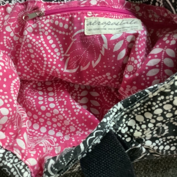 AéRopostale  purse.   EUC - Picture 3 of 3